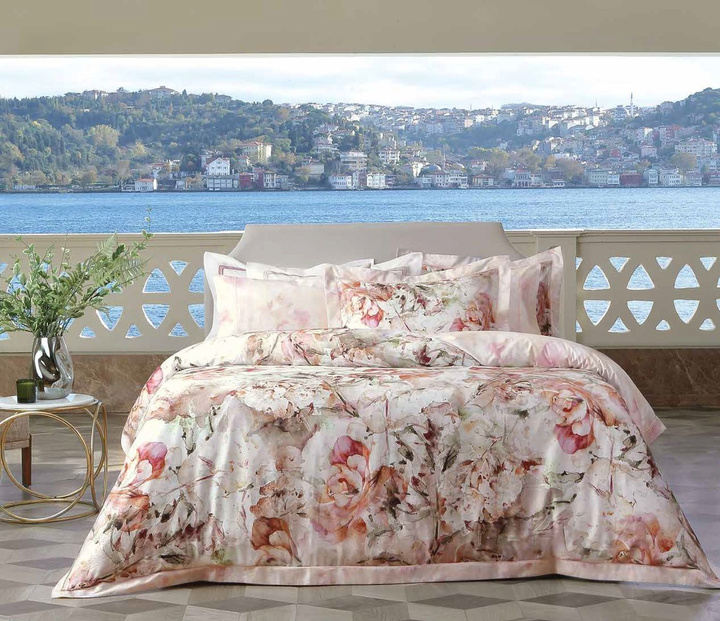 Prześcieradło satynowe ze ściągaczem Valeron Giardina