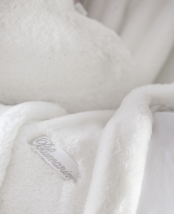 Narzuta futrzana Blumarine New Blanca Wisteria