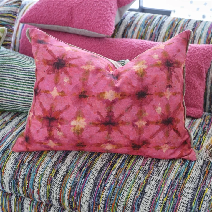 Poduszka dekoracyjna Designers Guild Shibori Fuchsia