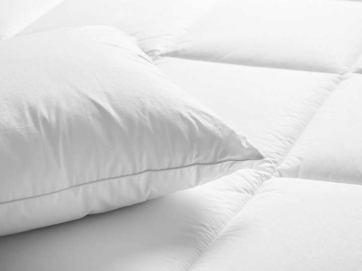 Poduszka puchowa Bossanova Sonno Plus (80% puch, 100% tkanina bawełniana)