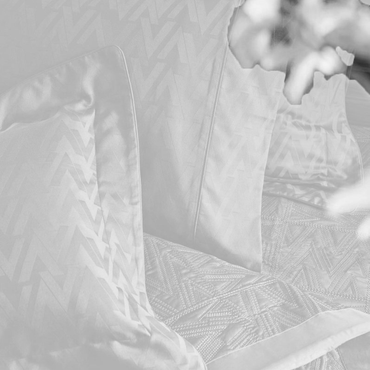 Poszewka żakardowa z plisą Valeron VA Logo White Ostatnie Sztuki