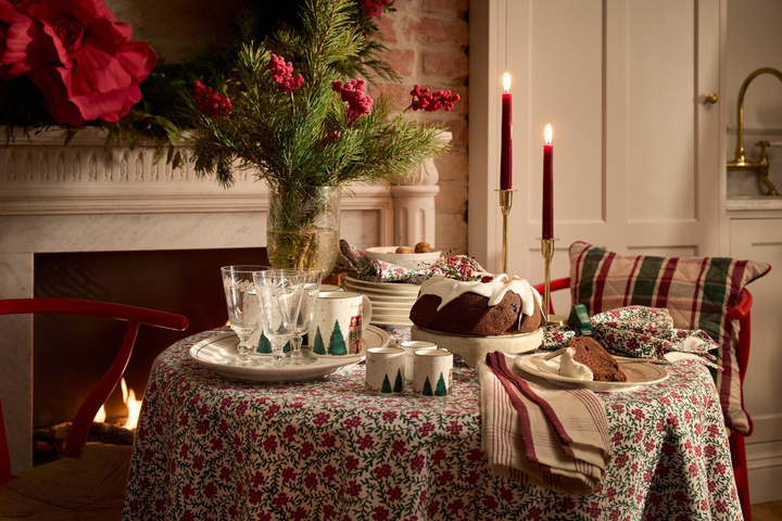 Obrus Lexington Flowers z bawełny organicznej