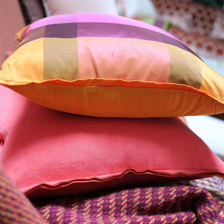 Poduszka dekoracyjna Designers Guild Varese Bright Fuchsia & Saffron
