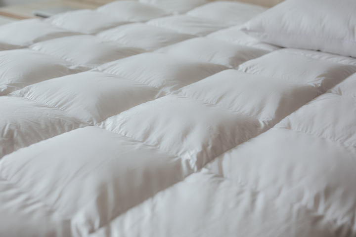 Kołdra puchowa Notte Luna Letnia (100% puch, 100% satyna bawełniana) Ostatnie Sztuki