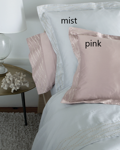 Poszewka satynowa z plisą Bovi Duchamp Mist