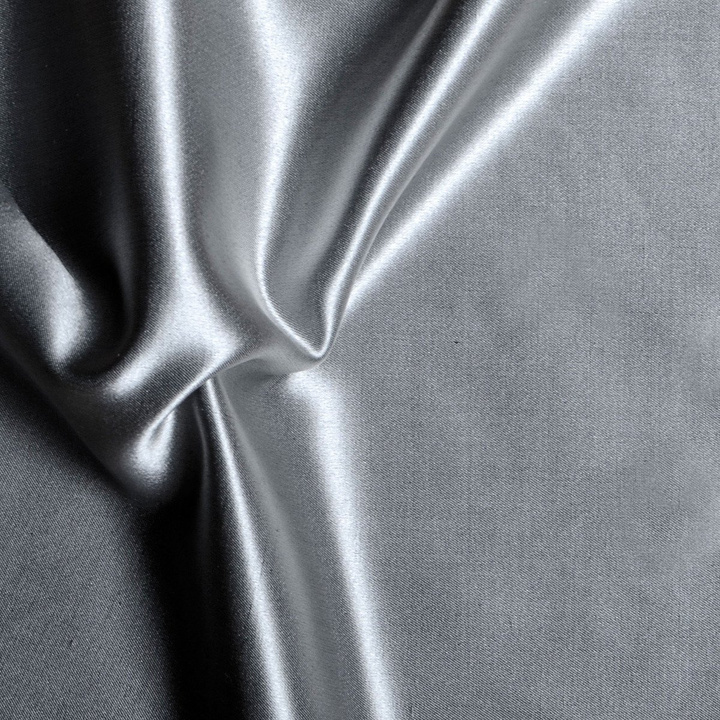 Prześcieradło jedwabne ze ściągaczem Seidenweber Helios Black Elegance