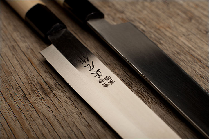 Nóż Masahiro MS-8 Yanagiba 210 mm 