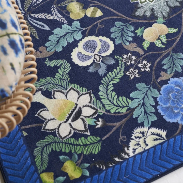 Dywan ręcznie tkany Designers Guild Brocart Decoratif Indigo