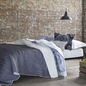 Narzuta jedwabna Designers Guild Chenevard Chalk & Graphite