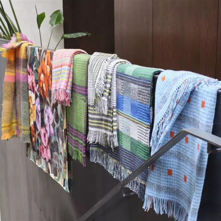 Koc wełniany Designers Guild Hawkswick Delft