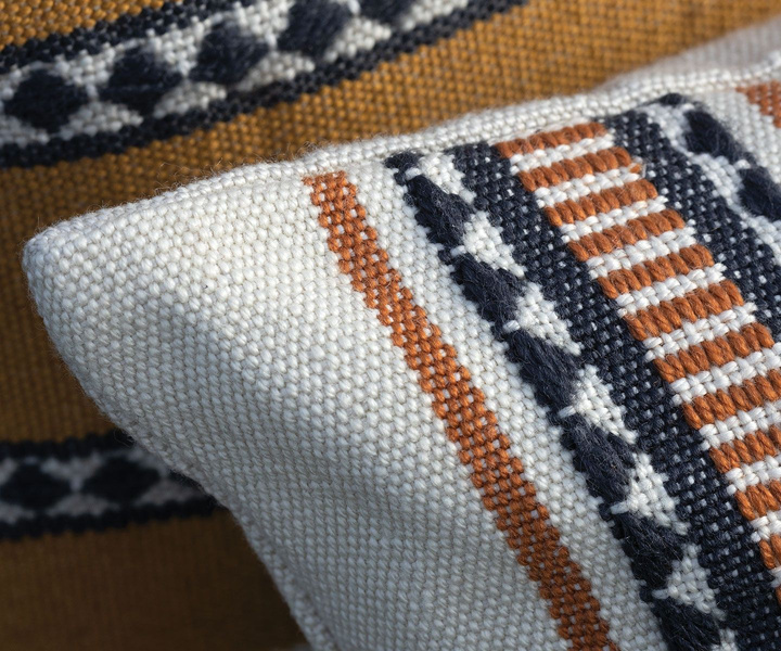 Poduszka dekoracyjna William Yeoward Outdoor Leona Ochre