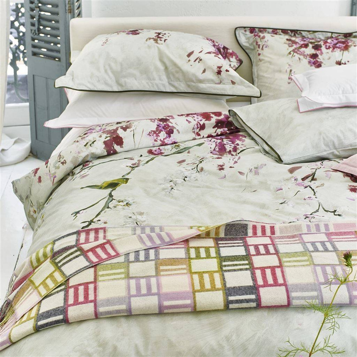 Koc wełniany Designers Guild Bainbridge Peony