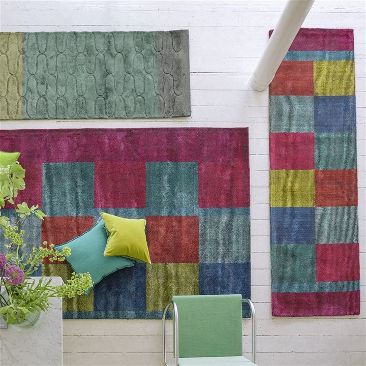 Dywan ręcznie tkany Designers Guild Sarang Fuchsia