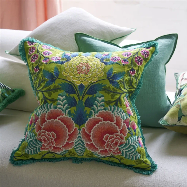 Poduszka dekoracyjna Designers Guild Brocart Decoratif Embroidered Lime