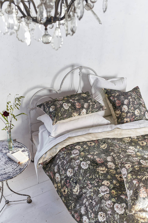 Poszewka satynowa Designers Guild Mansur Ochre