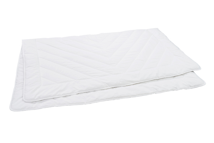 Kołdra z wełny alpaki Dauny Avenches Całoroczna Lekka (100% wełna alpaki, 100% satyna bawełniana)