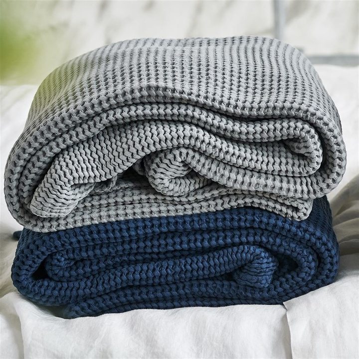 Narzuta bawełniana Designers Guild Alba Midnight Ostatnie Sztuki