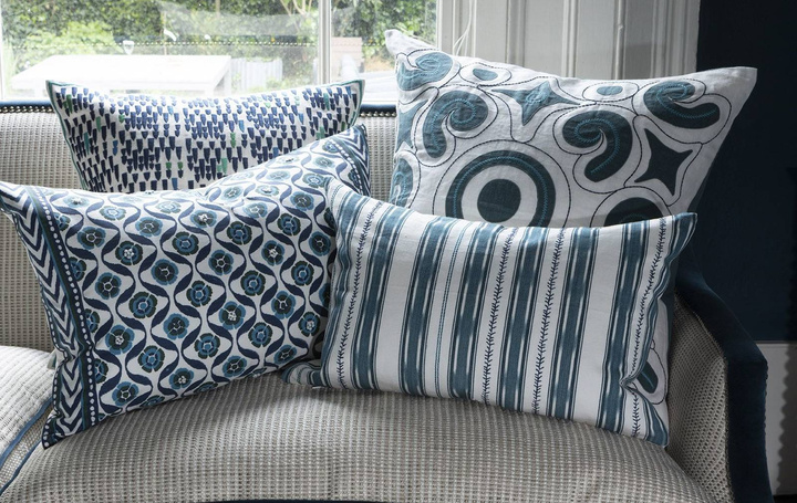 Poduszka dekoracyjna William Yeoward Manami Peacock