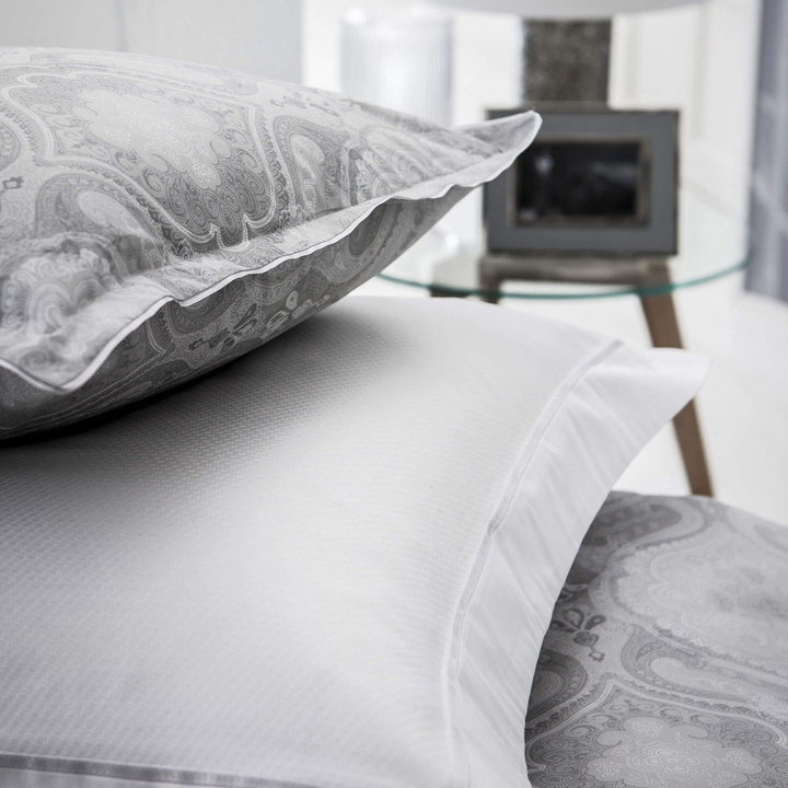 Poszwa satynowa Alexandre Turpault Namaste Silver