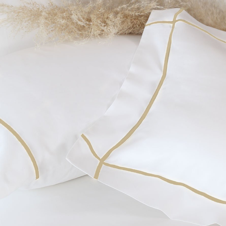 Poszewka satynowa z plisą Valeron Mono Camel Ostatnie Sztuki