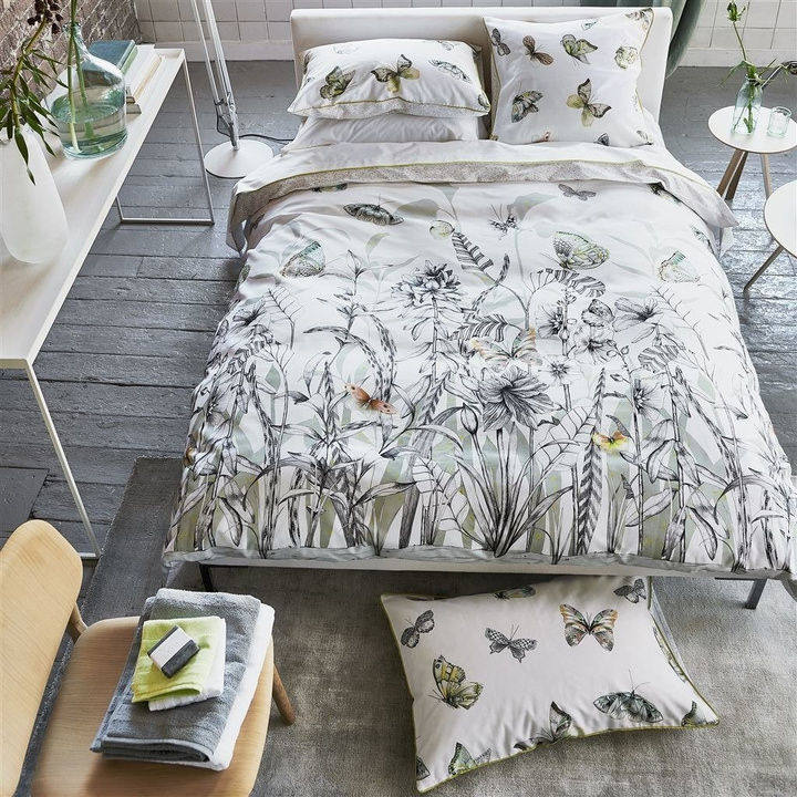 Poszewka satynowa Designers Guild Papillons Birch