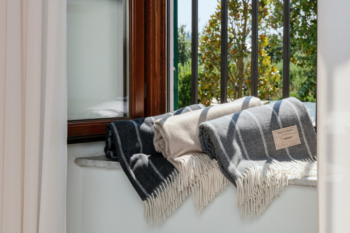 Pled kaszmirowy Eskimo Mira Ds. 526 Streifen Anthrazit