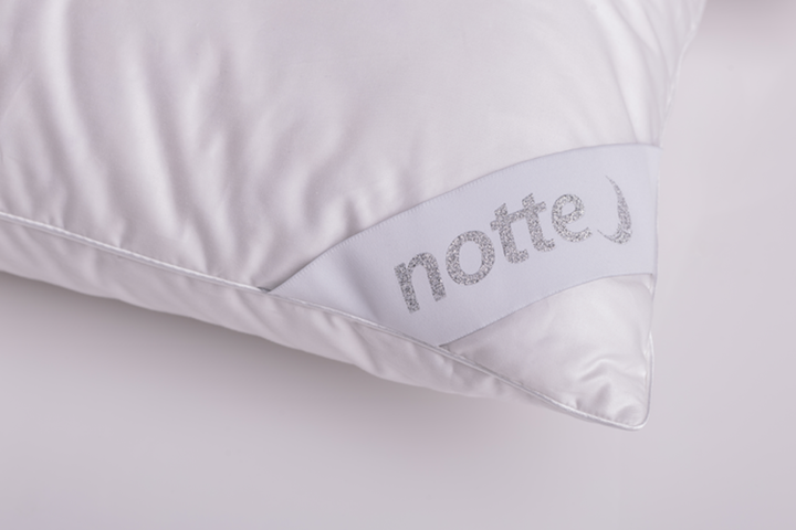 Poduszka puchowa Notte Luna (100% puch, satyna bawełniana)