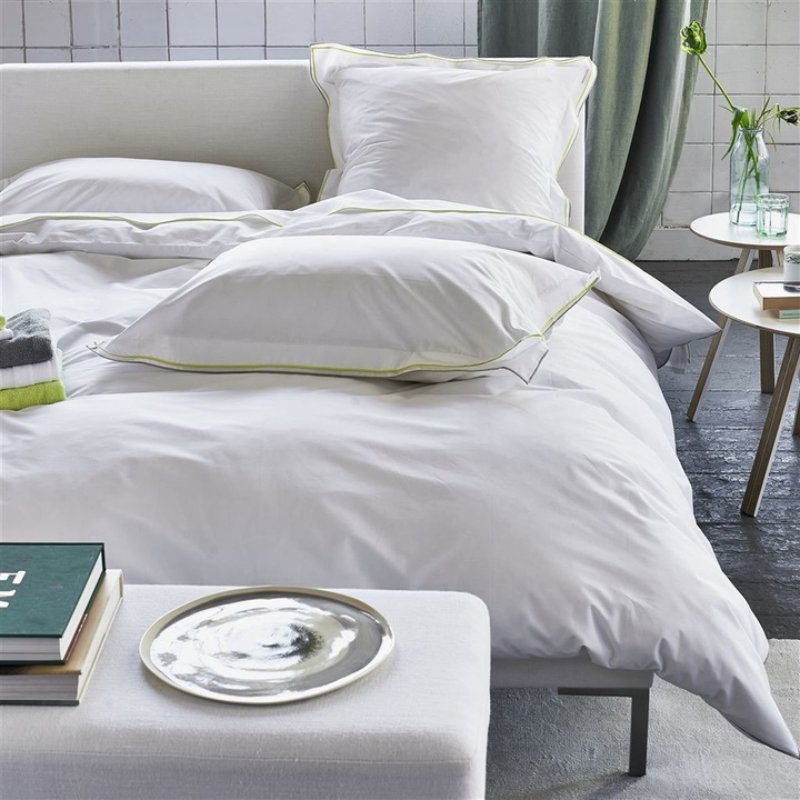 Poszewka perkalowa Designers Guild Astor Pale Grey/Lime