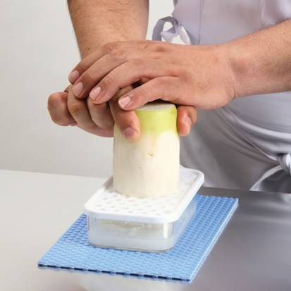 Antypoślizgowa mata pod deski do krojenia Hasegawa 30x20 cm