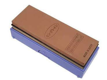 Kamień wodny King PB-04 Gradacja: 800/6000 z podstawą