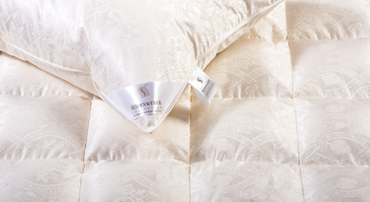 Kołdra puchowa Seidenweber Vida Light (100% puch, 100% tkanina jedwabna)