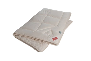 Kołdra Hefel Bio Zirbe całoroczna (100% tencel, tkanina bawełniana)