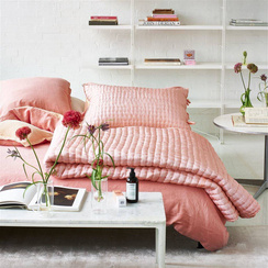 Narzuta jedwabna Designers Guild Chenevard Blossom & Peach