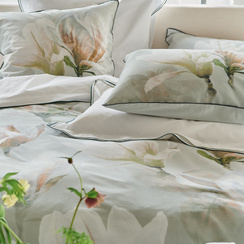 Poszewka satynowa Designers Guild Yulan Magnolia