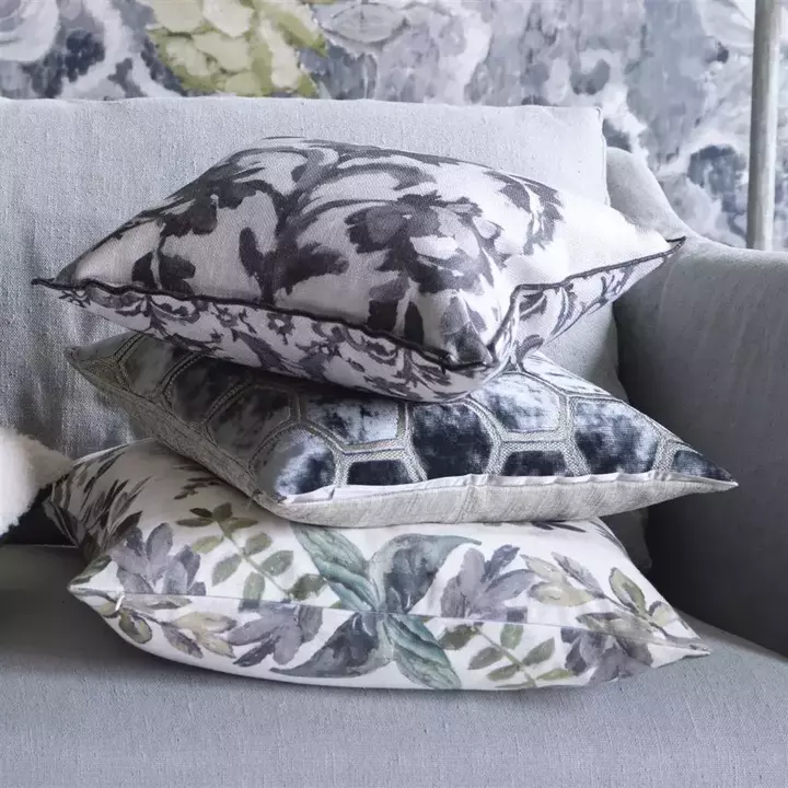 Poduszka dekoracyjna Designers Guild Guerbois Charcoal