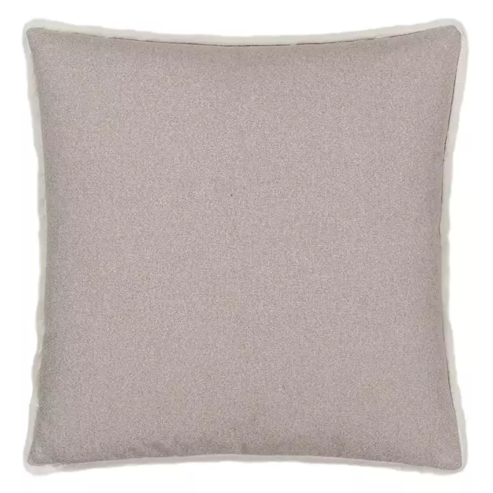 Poduszka dekoracyjna futrzana Designers Guild Herdwick Chalk