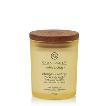 Świeca zapachowa Chesapeake Bay Candles Strength + Energy Pineapple Coconut mała