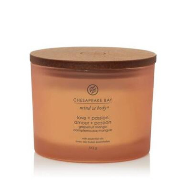 Świeca zapachowa Chesapeake Bay Candles Love + Passion Grapefruit Mango trzy knoty
