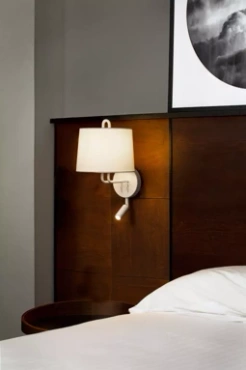 Kinkiet lampa ścienna z czytnikiem LED Faro Barcelona Montreal beżowa